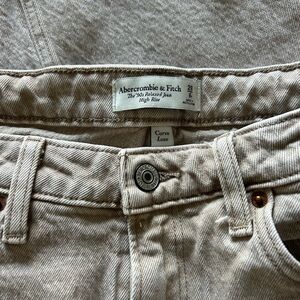 Abercrombie & Fitch High Rise Tan 90s Relaxed Fit Jeans